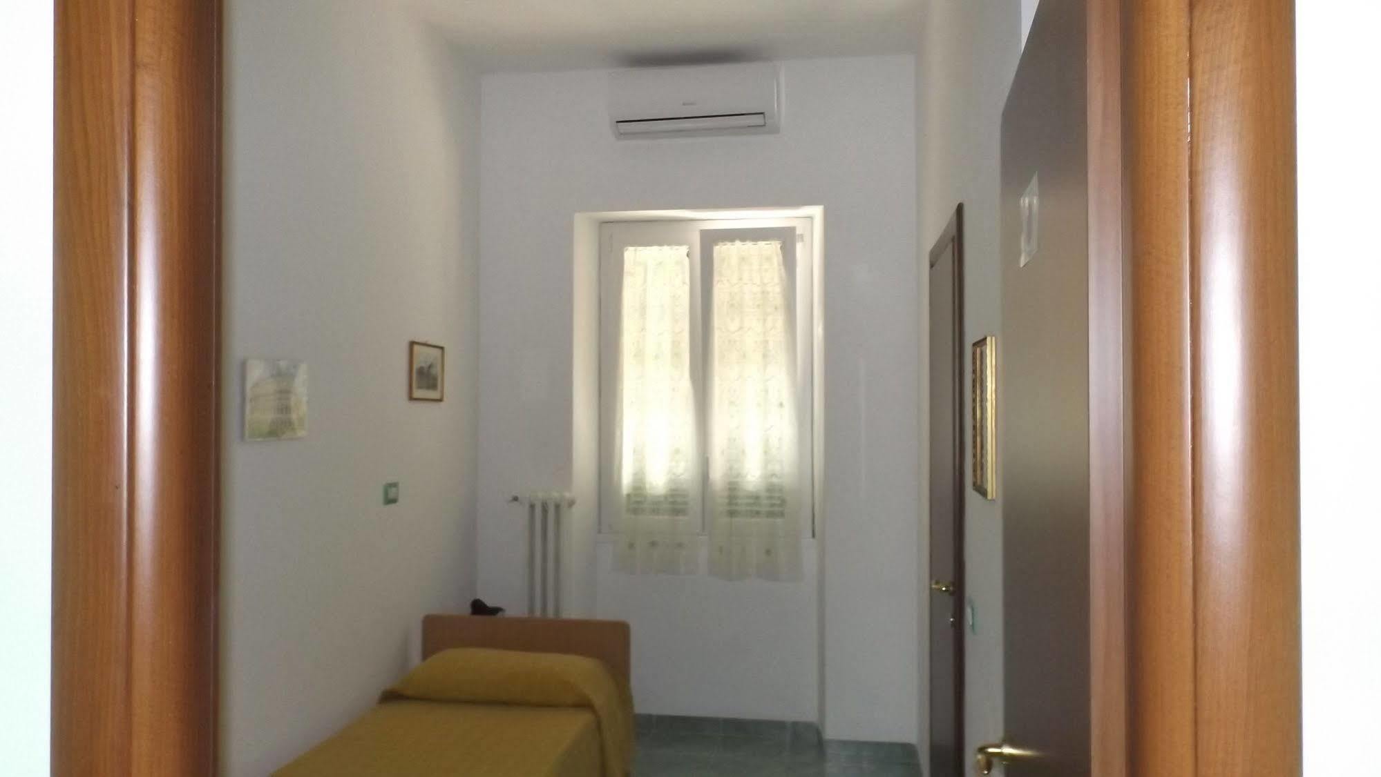 Foresteria Roma Esercito Della Salvezza المظهر الخارجي الصورة