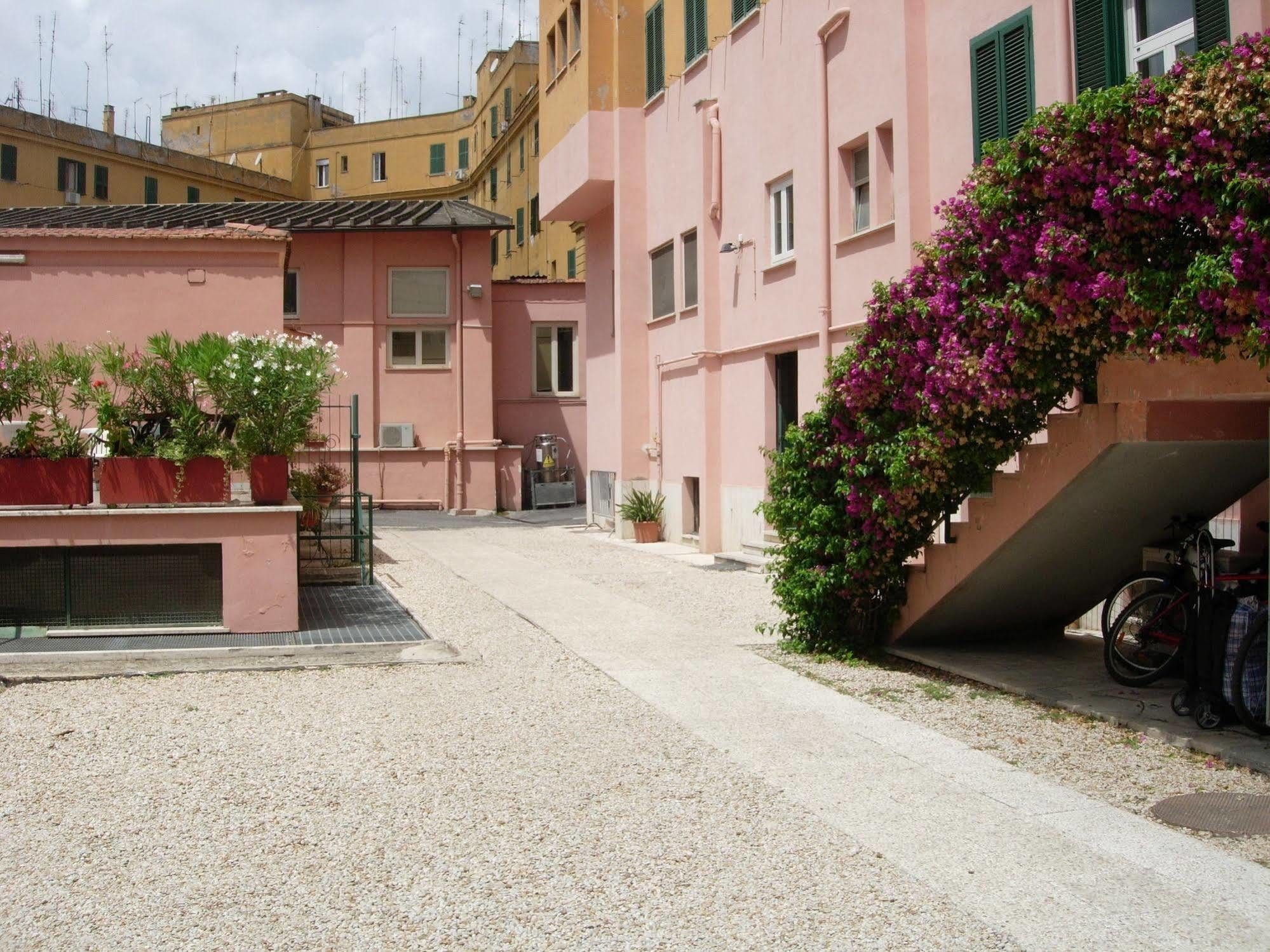 Foresteria Roma Esercito Della Salvezza المظهر الخارجي الصورة